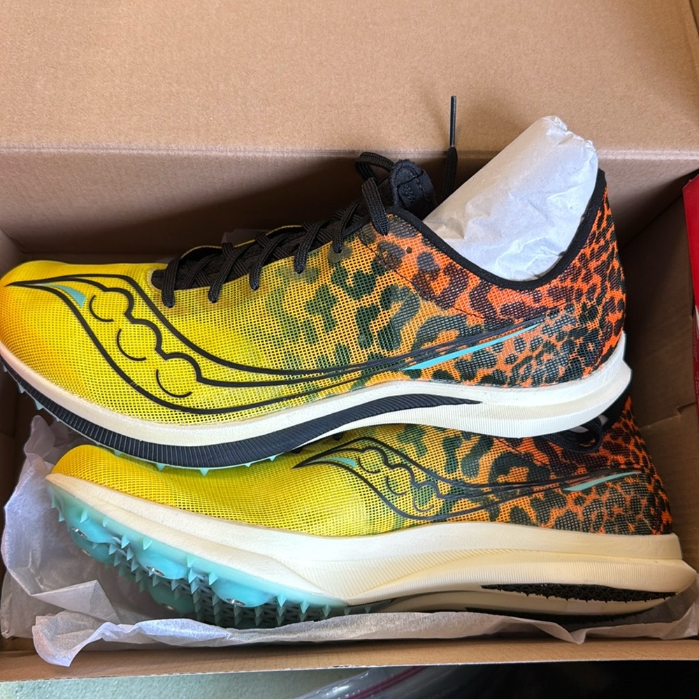 New - Saucony Endorphin Cheetah Mens 10.5